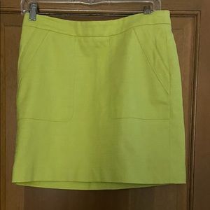 Loft yellow lined skirt 💯%Cotton with back zipper and 2 side pockets siz…